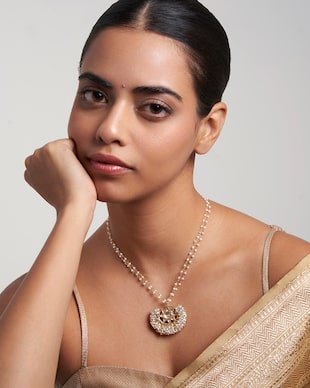 Necklaces & Pendants