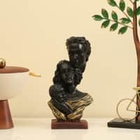 Cute Polyresin Figurine in Black Colour