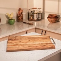 Ireka Home CrispEdge Acacia Wood Chopping Board with Metal Handle – Cutting Board