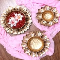 Lotus Cut Urli Set Of 3 In Gold Colour