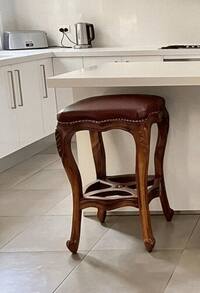 Leo Solid Wood Bar Stool in Natural