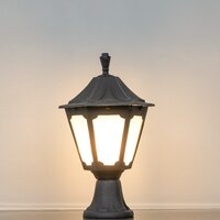 Stratford Outdoor Gate Pillar Light Die Cast Aluminium In Black Finish