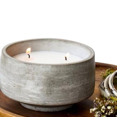 English Vanilla Scented Poured Candle