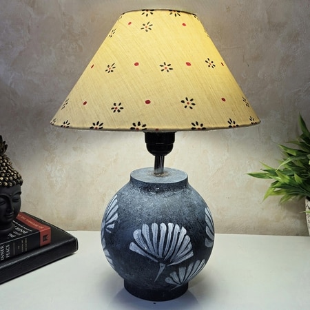 Grey Stone Finish Handpainted And Hancarved Distress Wooden Table Lamp