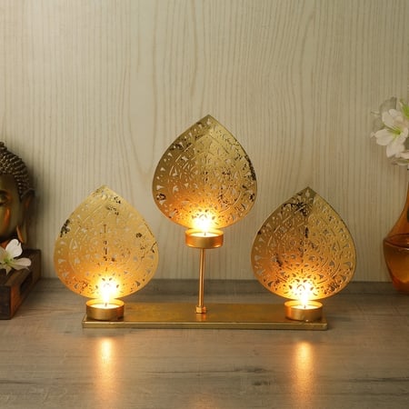 Leaf Tealight Holder With Stand In Gold Colour
