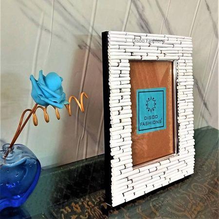 WhitePiping handmade photo frame