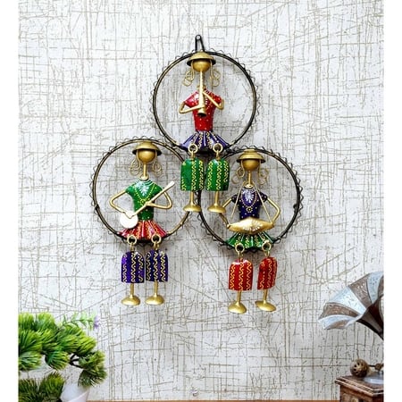Desert Art Metal Handpainted Three Ring Musician Wall Hanging in Multicolour