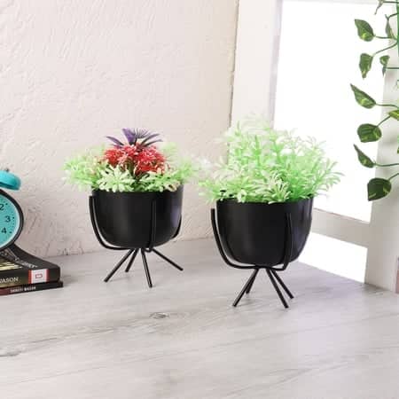 Metal Planter With Stand Set Of 2 In Black Colour