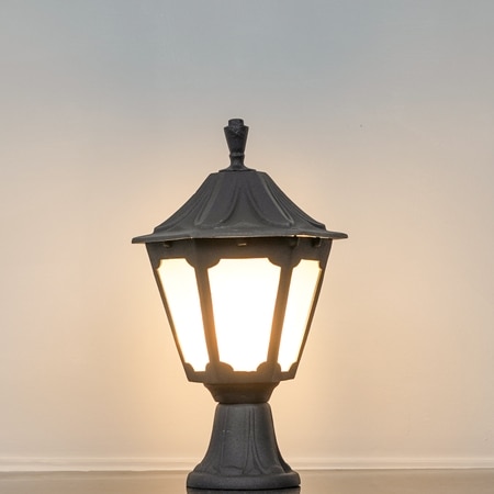 Stratford Outdoor Gate Pillar Light Die Cast Aluminium In Black Finish