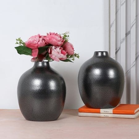 Textured Planter Set Of 2 In Silver Colour