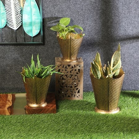 Flower Pot Planter Set Of 3 In Gold Colour