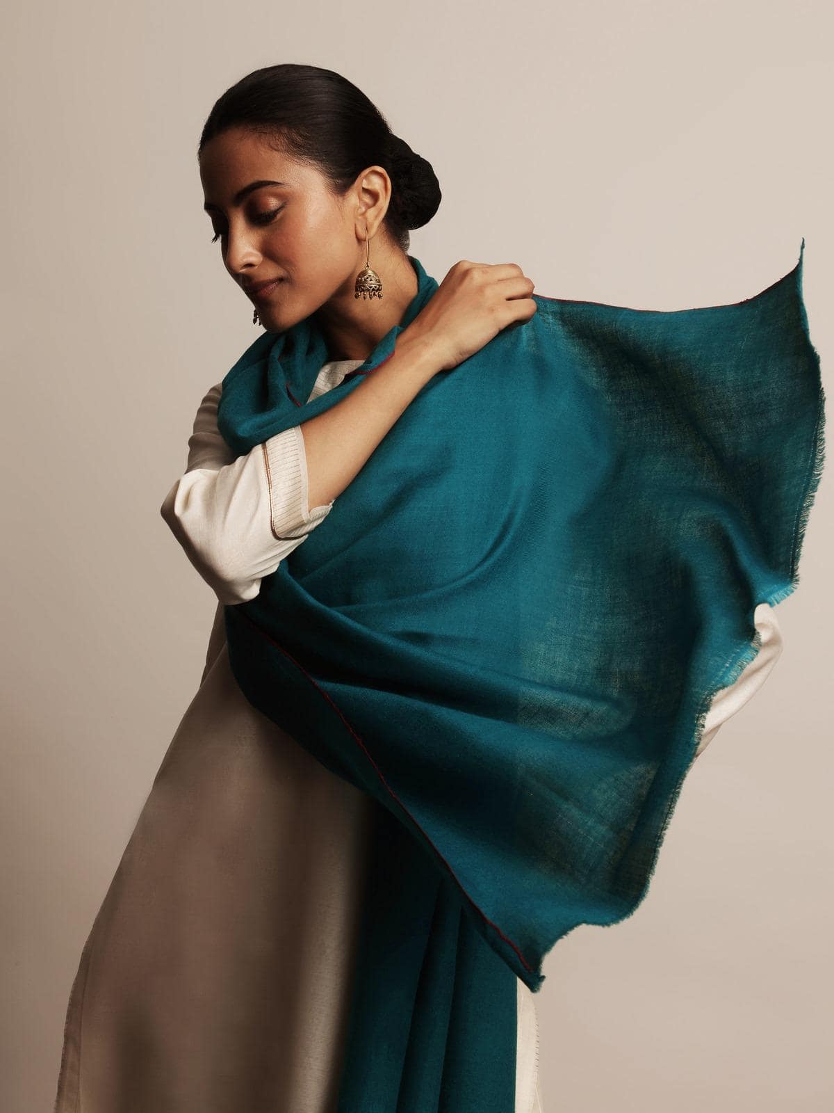 Blue Pashmina Kaaj Embroidered Handwoven Stole