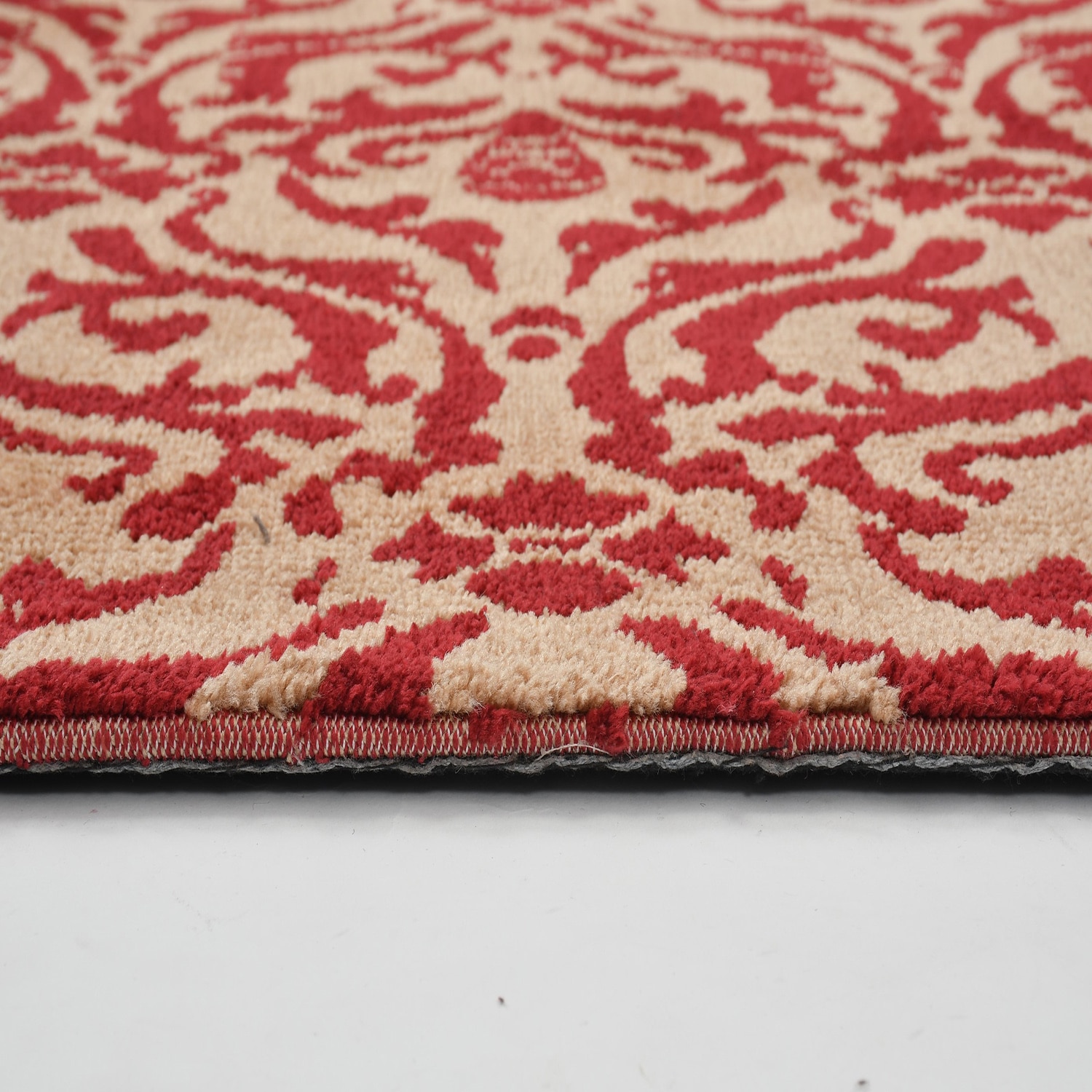 Multicolor Traditional Machine Made Polyester 4 X 6 Feet Carpet