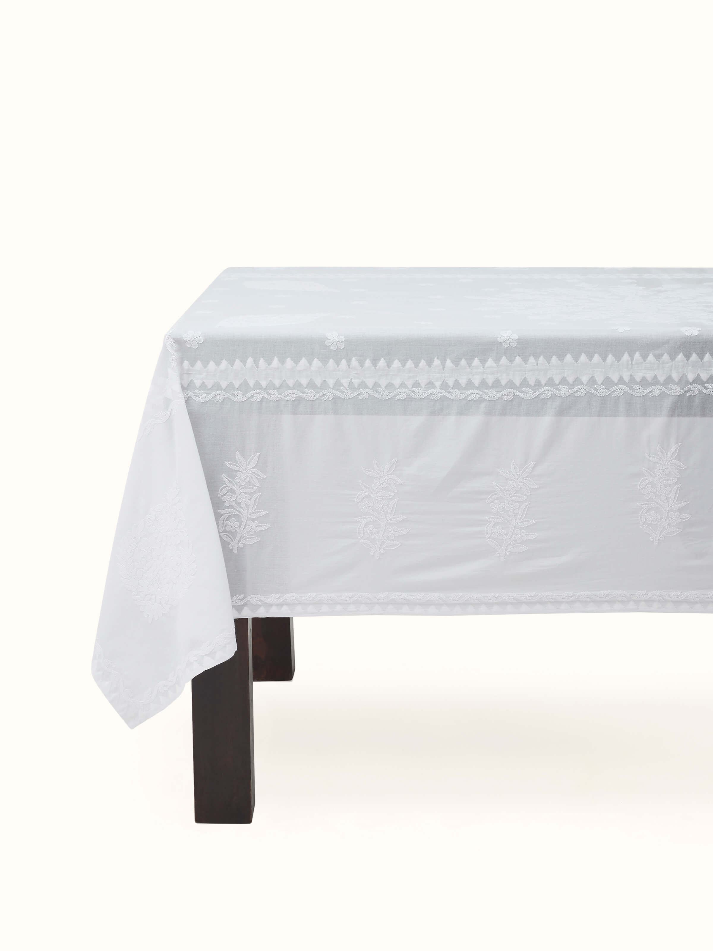 Top view showing the elegant medallion buta pattern across the full table cover