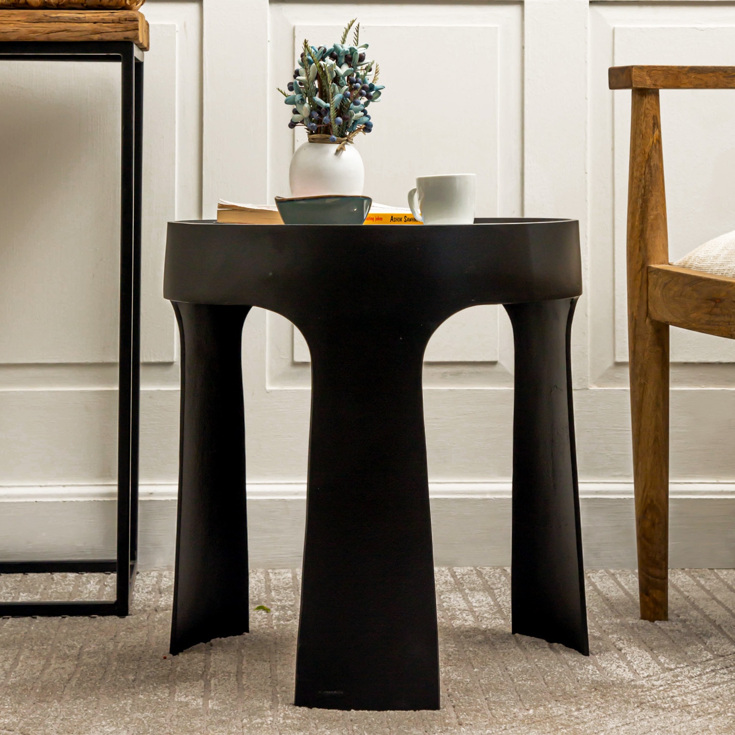 Jakusi Aluminum Outdoor Table In Black Finish - Living Shape