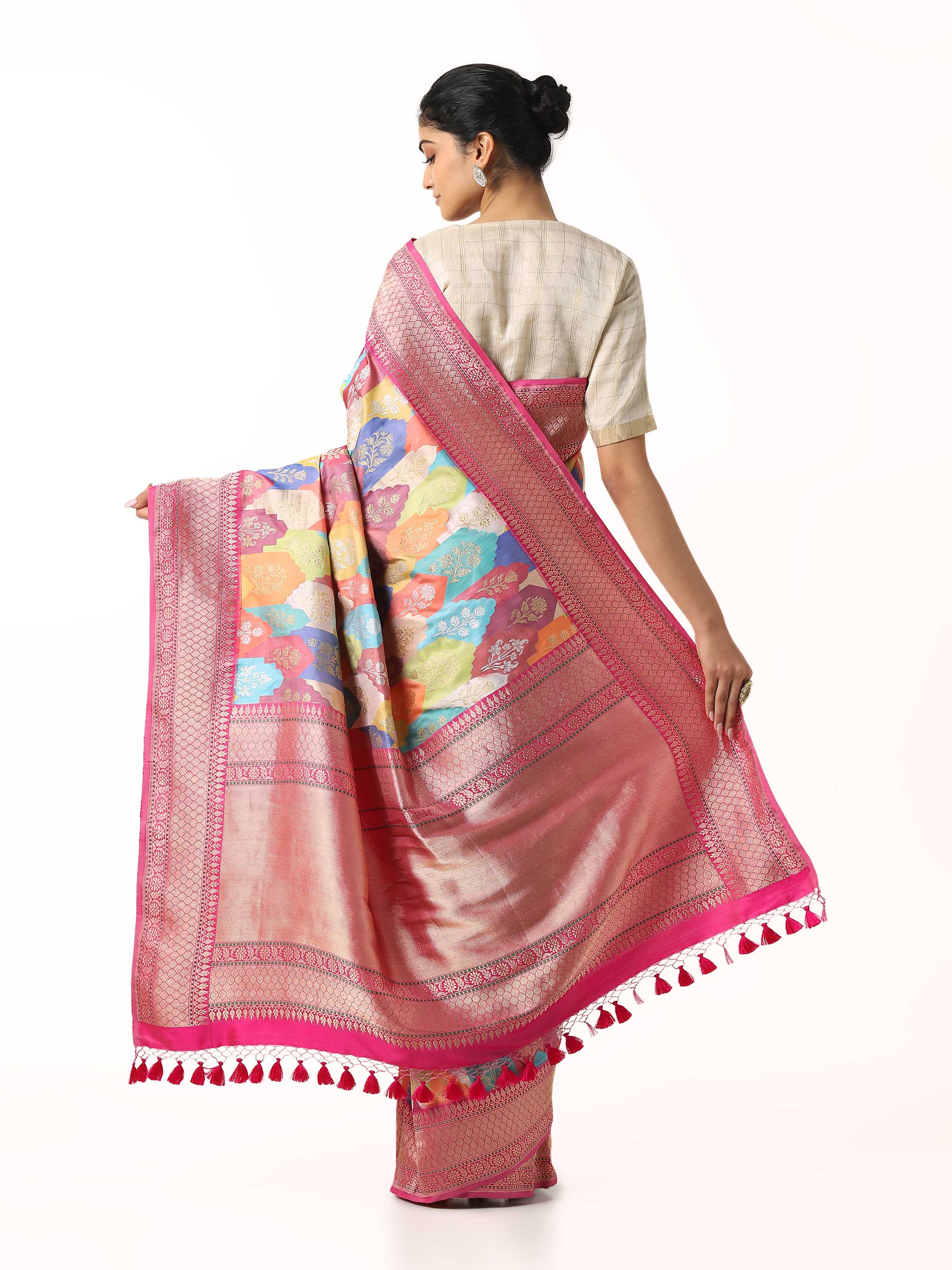 Back view of silk Banarasi saree with full pallu design