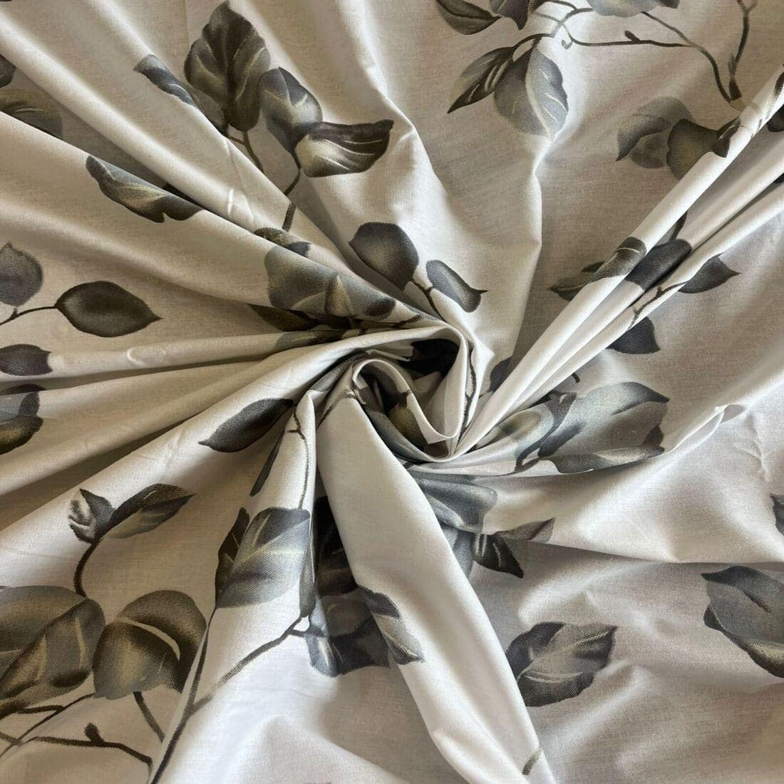 Threads Silky Touch Camri Series Premium Super King Size Flat Bedsheet 275 x 275 cms