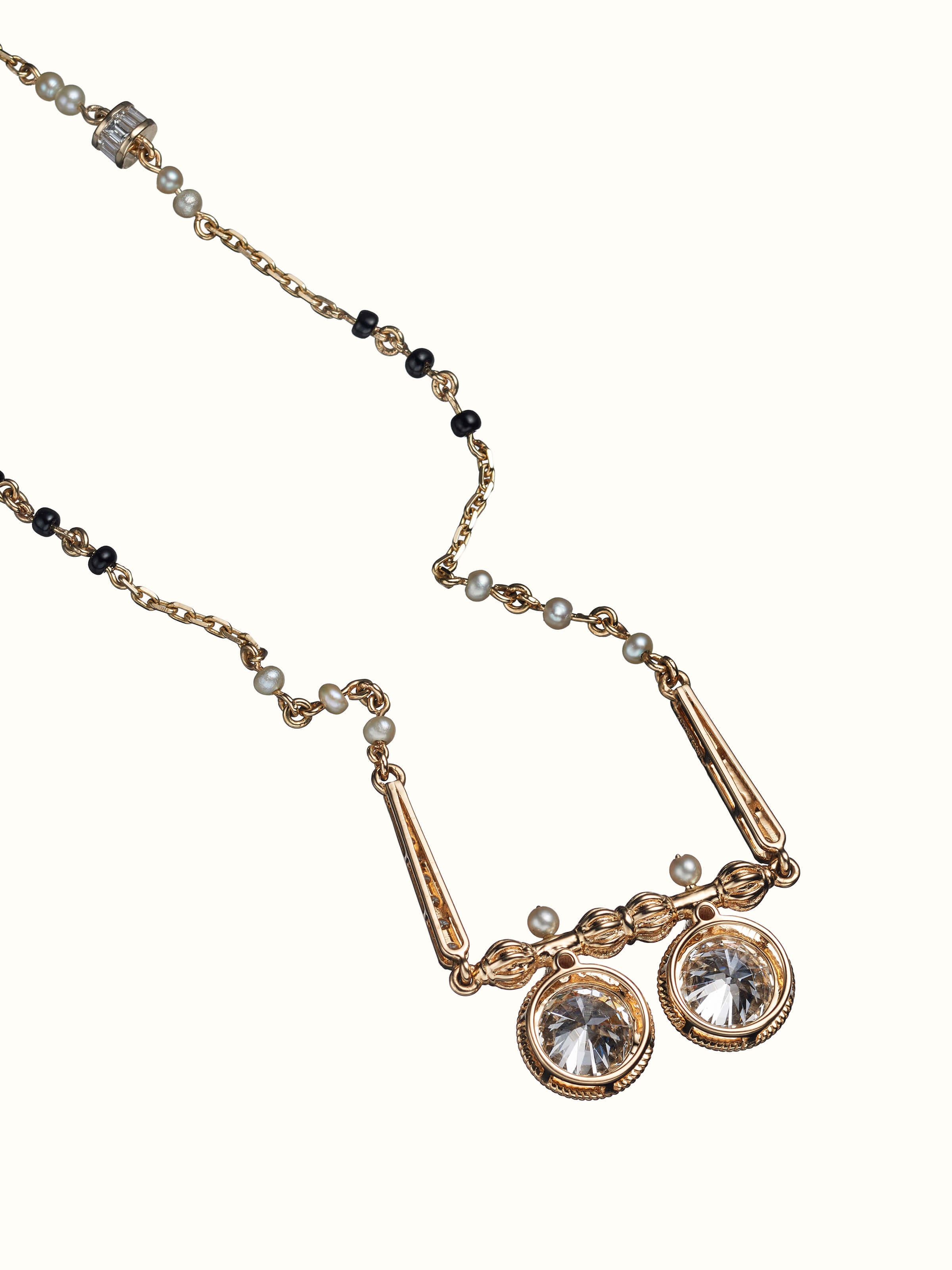 back view of open setting 14 karat gold mangalsutra clasp