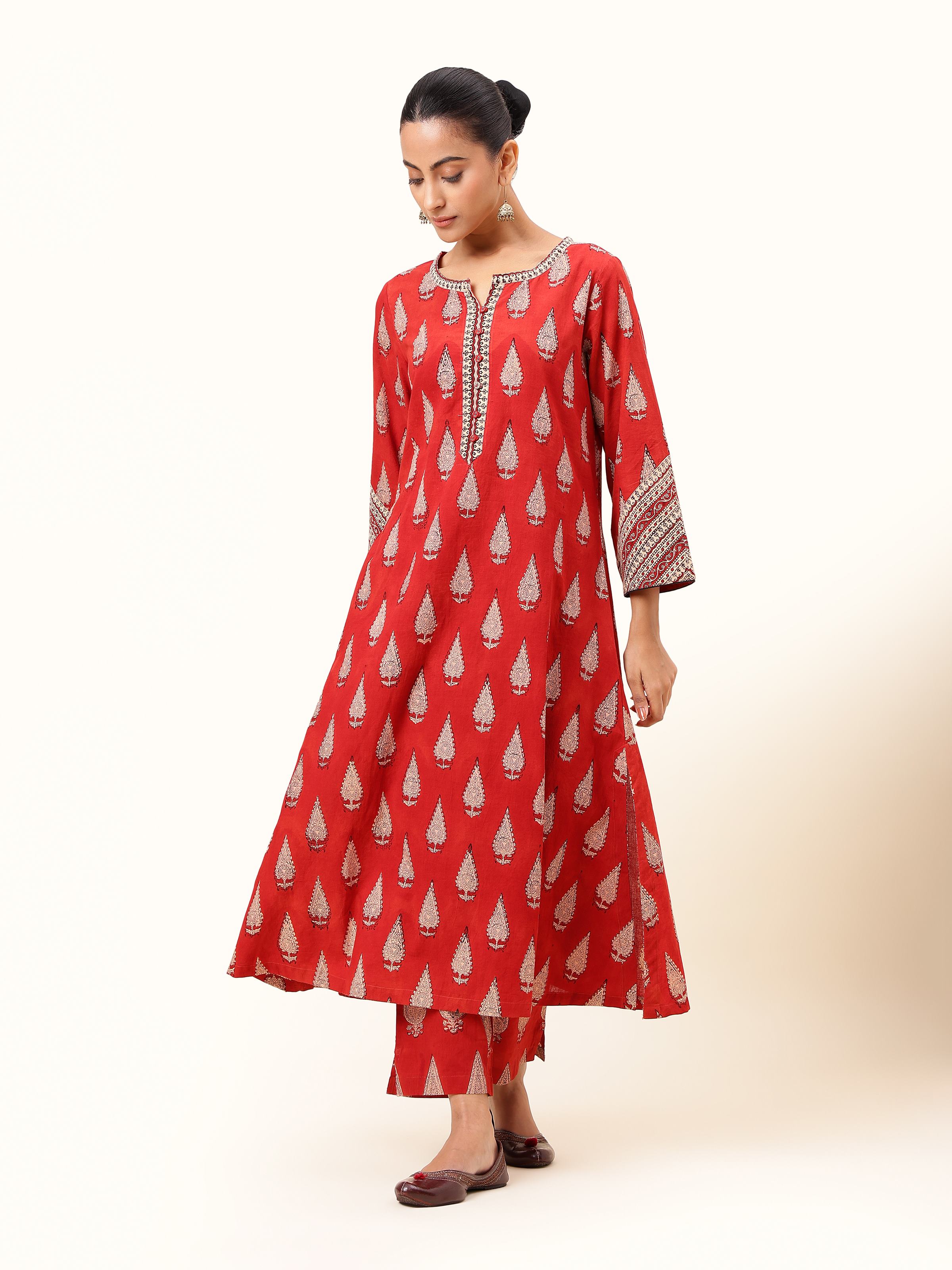 Front view highlighting the vibrant red hue and classic Bagru block print.