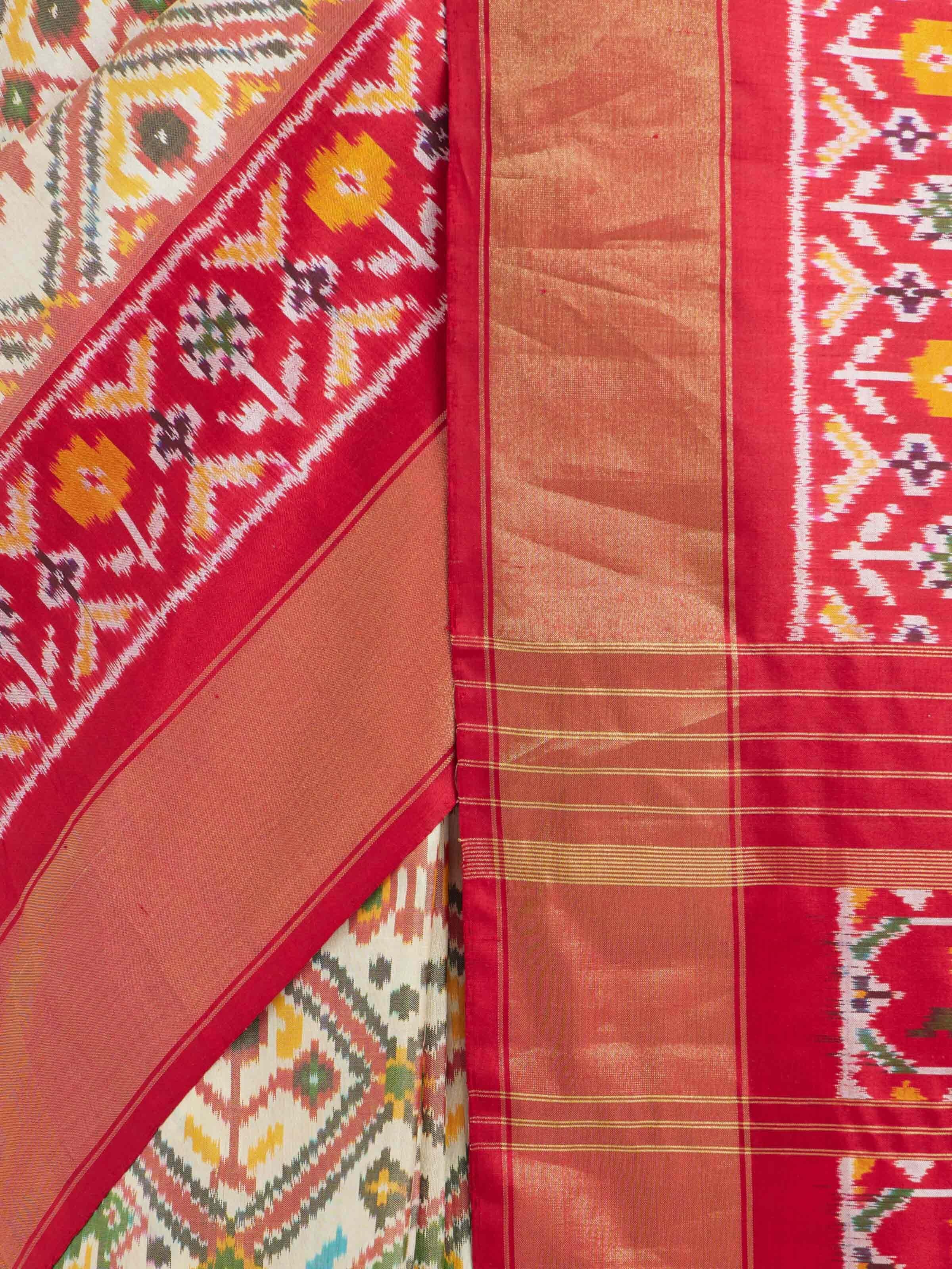 Off White Mulberry Silk Pochampally Weft Ikat Saree