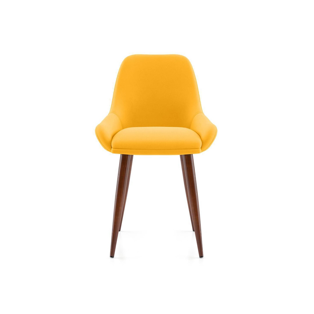 Atlas Solid Wood 4 Seater Dining Table With Rickman Lounge Chairs