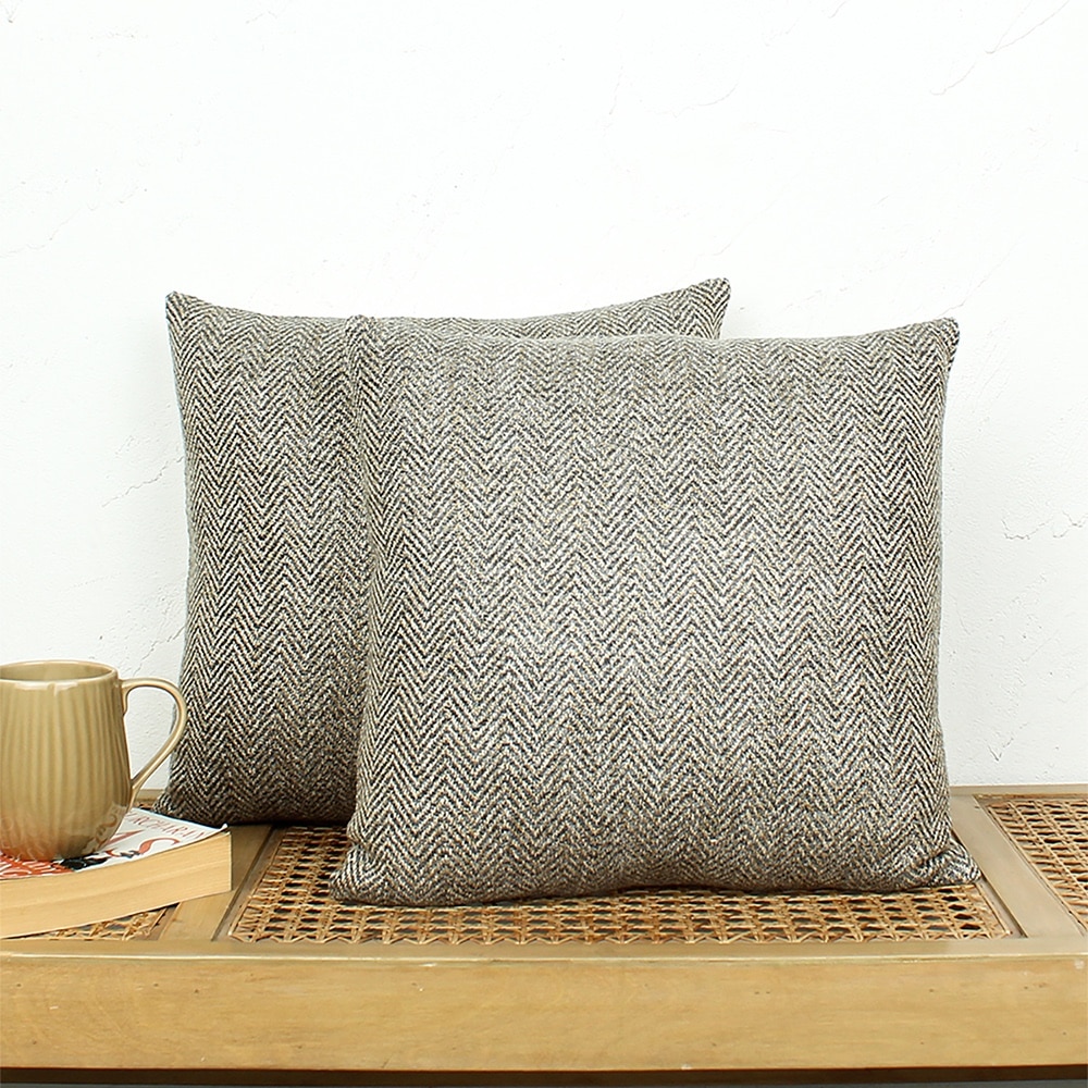 Chevron Set Of 2 Cushion Cover With Black Colour