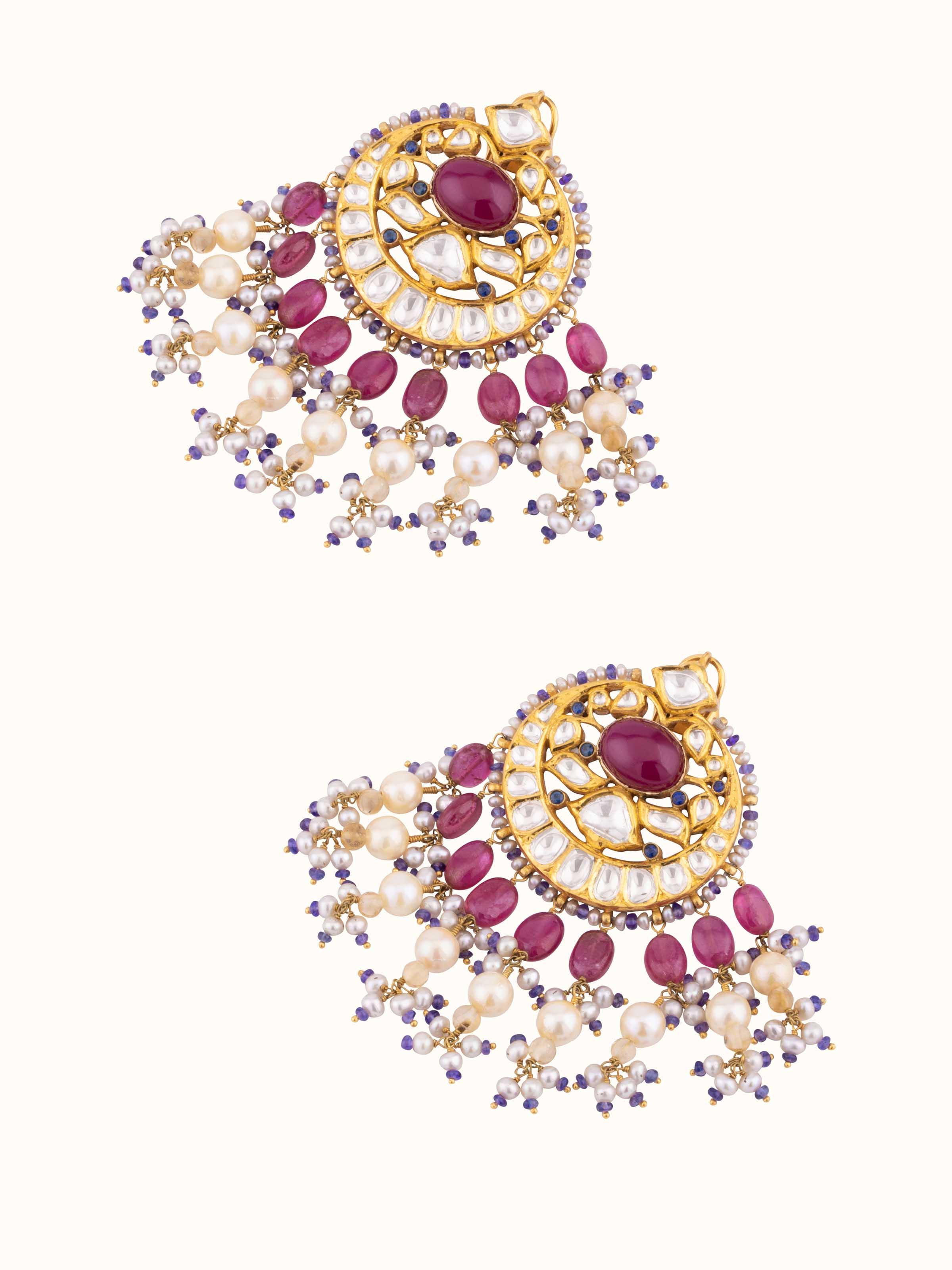 Jadau 18 Karat Gold Chandbalis