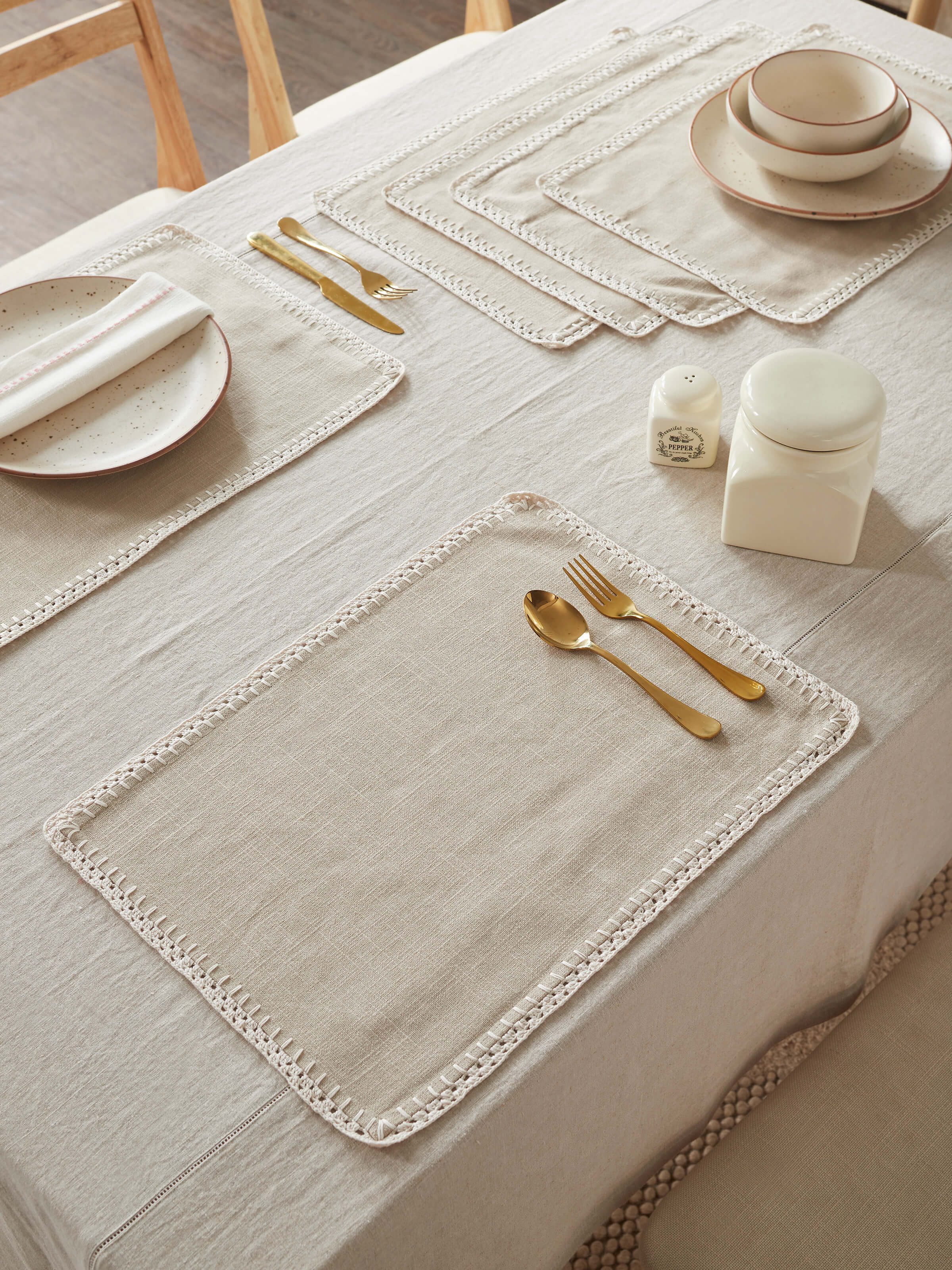 Nityam Beige Cotton Slub Crochet Table Mat (6 Pcs)