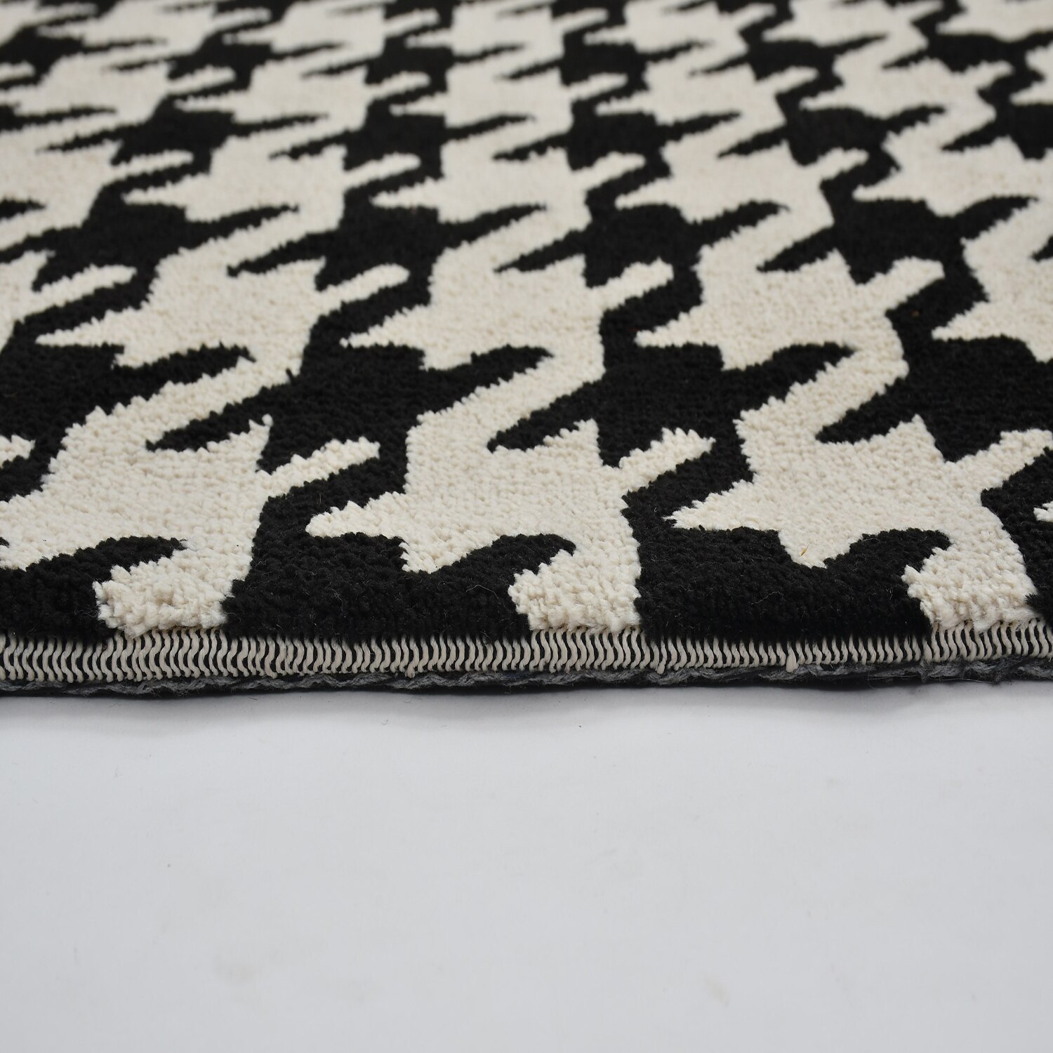 Multicolor Abstract Machine Made Polyester 5 X 7 Feet Carpet