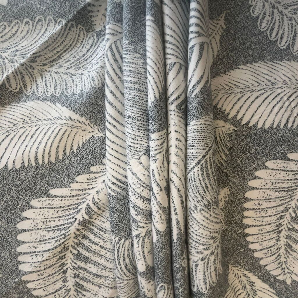 Threads Silky Touch Premium Super Soft Cozy  Double Bed Comforter 240 X 220 Cms