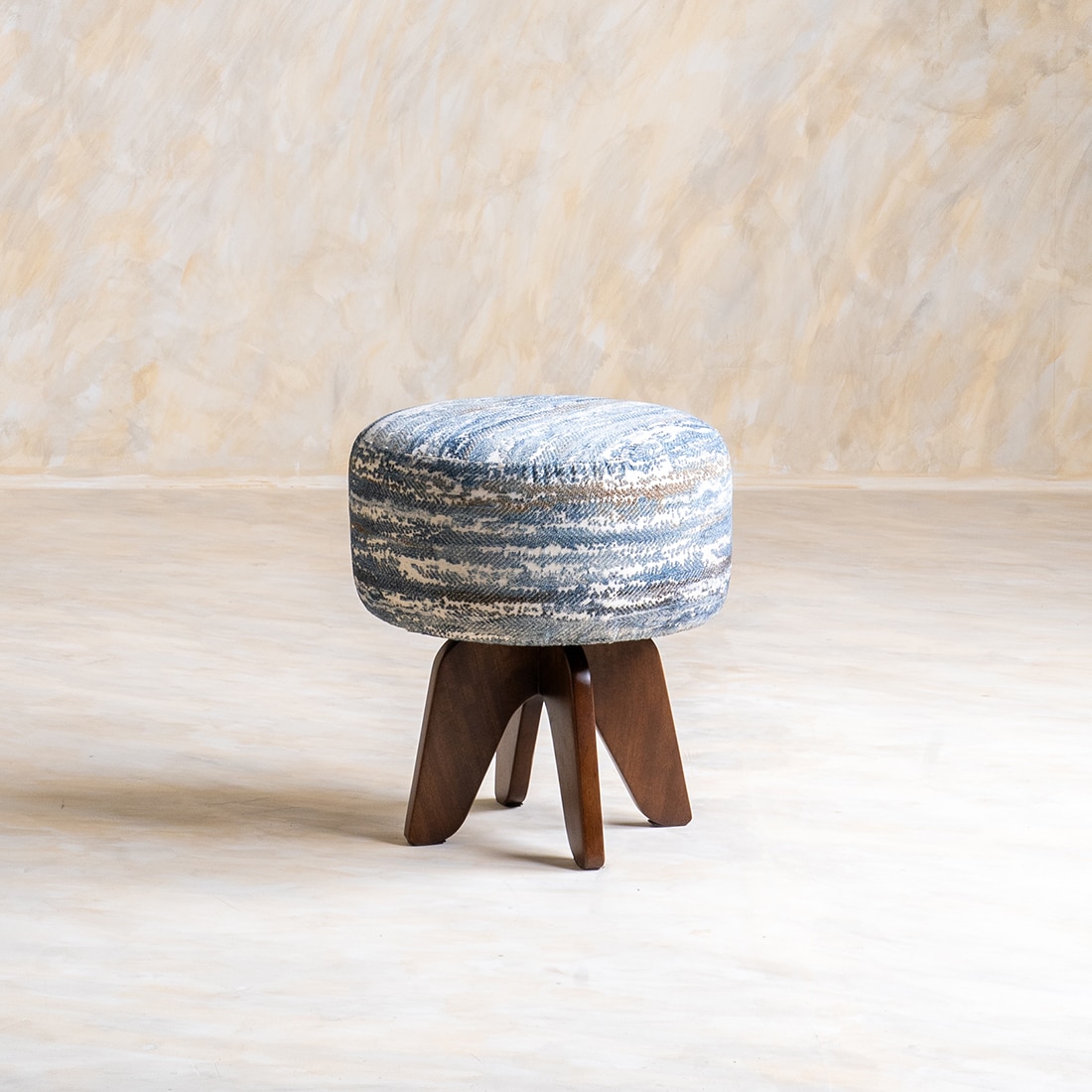 Neptune Pouf