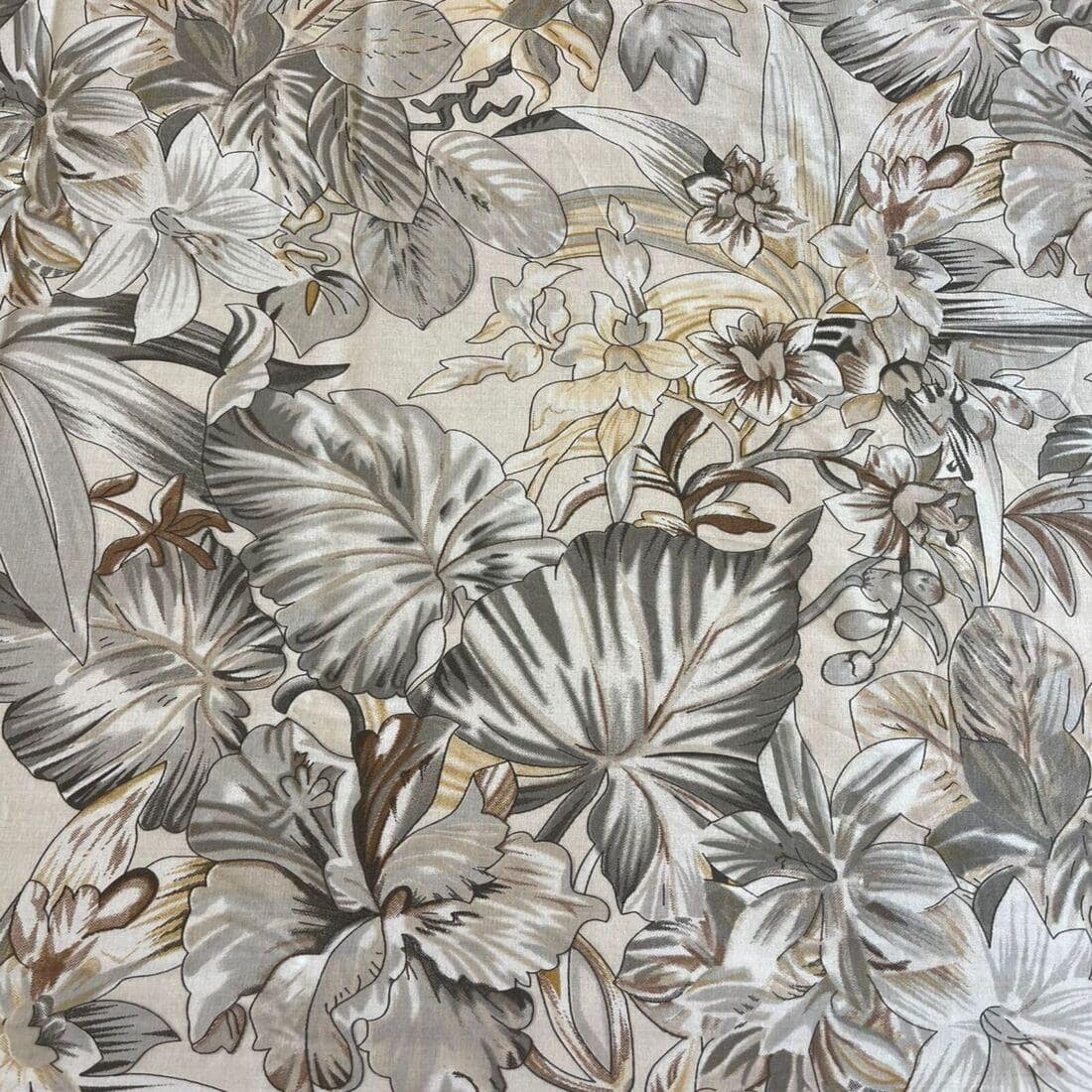 Threads Silky Touch Camri Series Premium Super King Size Flat Bedsheet 275 x 275 cms