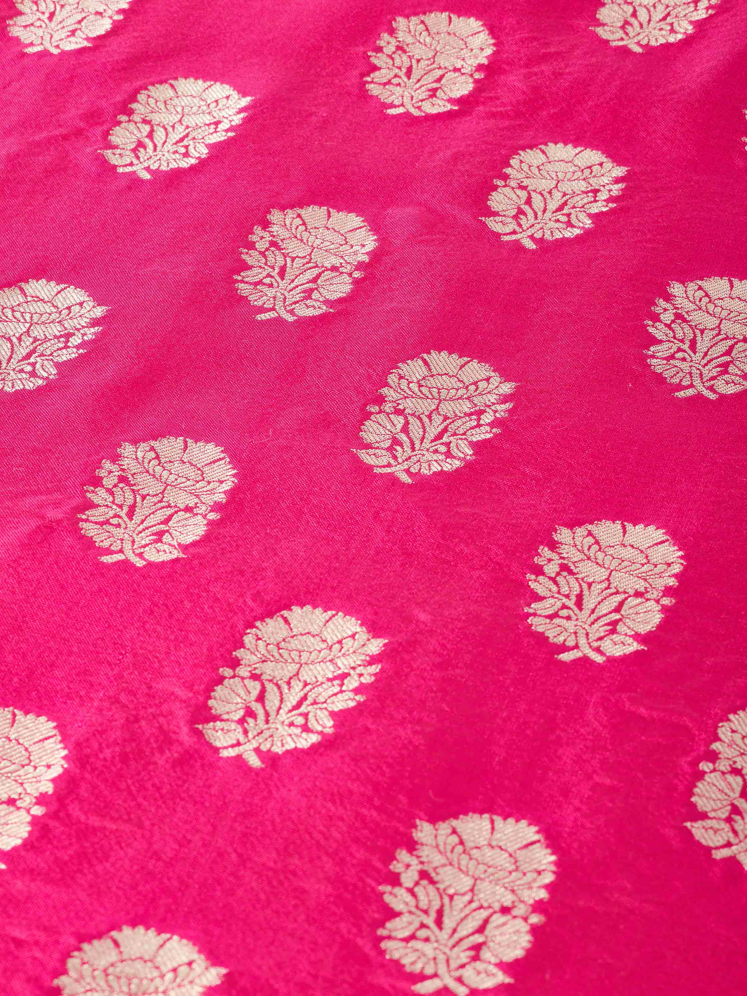 Avasa Rani Buti Silk Banarasi Brocade Handloom Table Runner