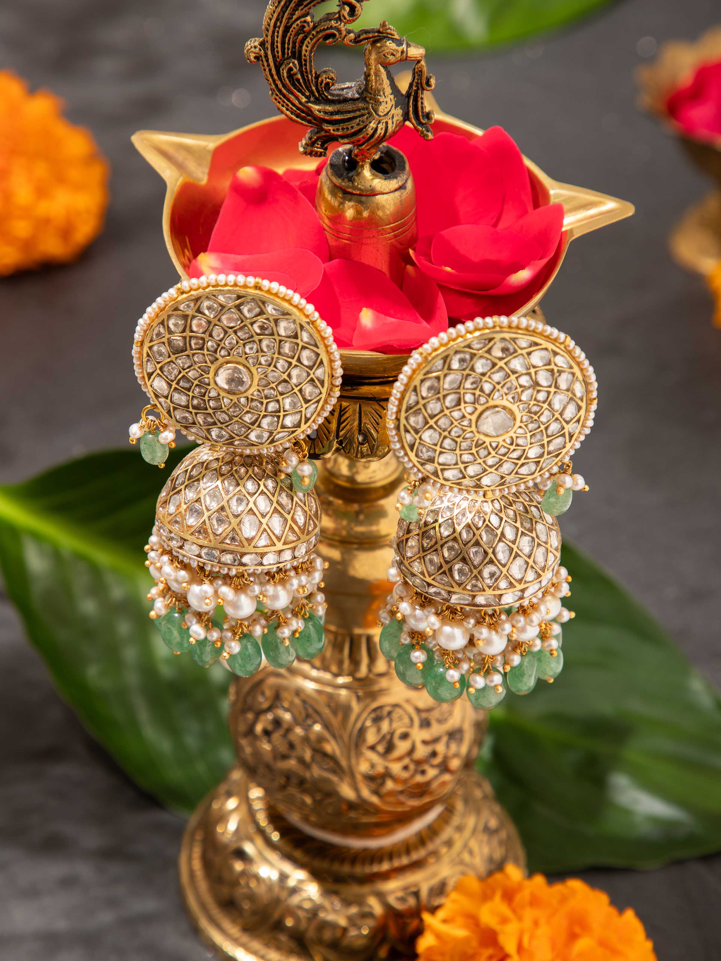 Thappa 18 Karat Gold Jhumkas