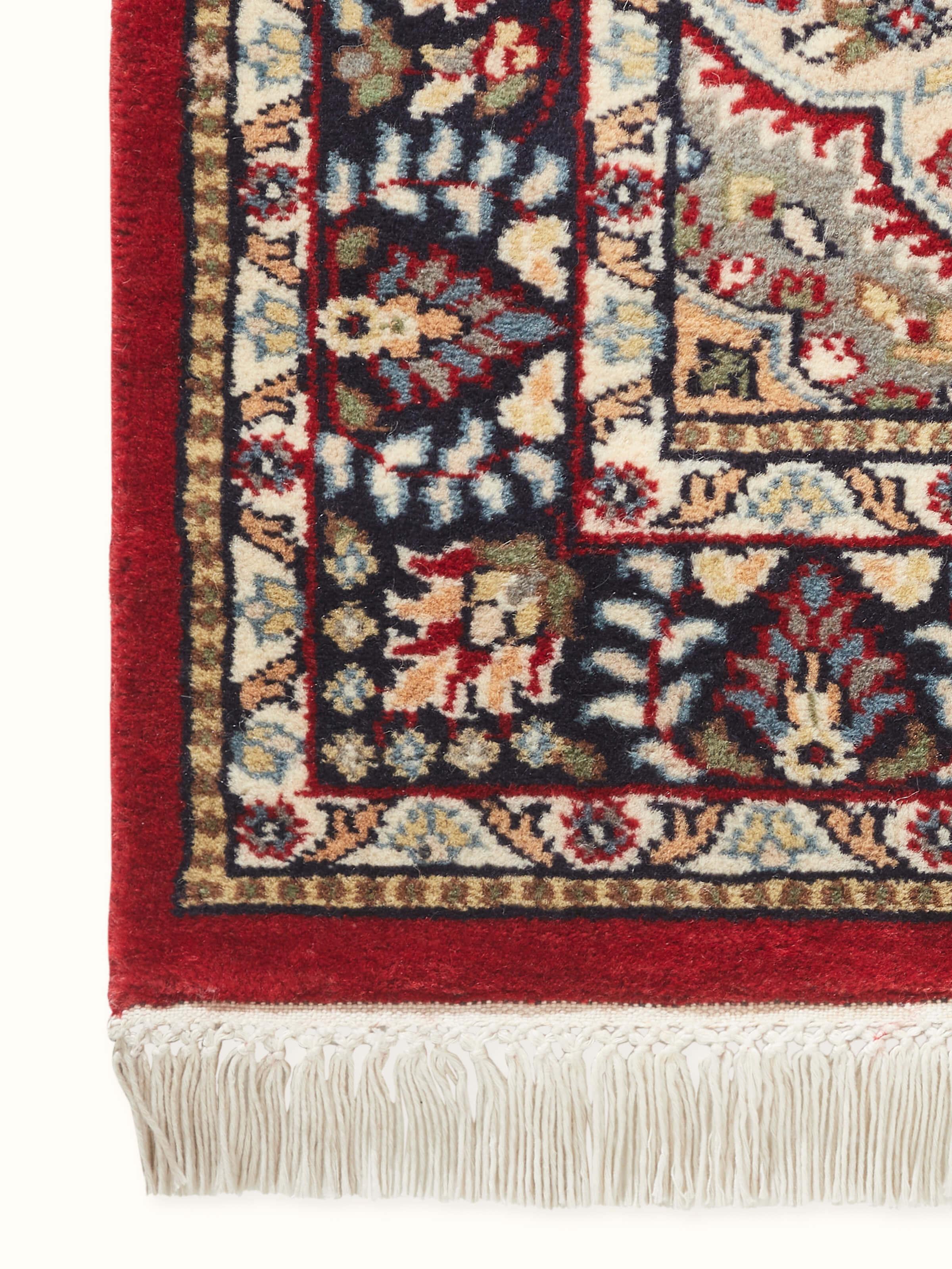 Traditional Persian Red Kashan Gwalior Wool Hand-Knotted Carpet