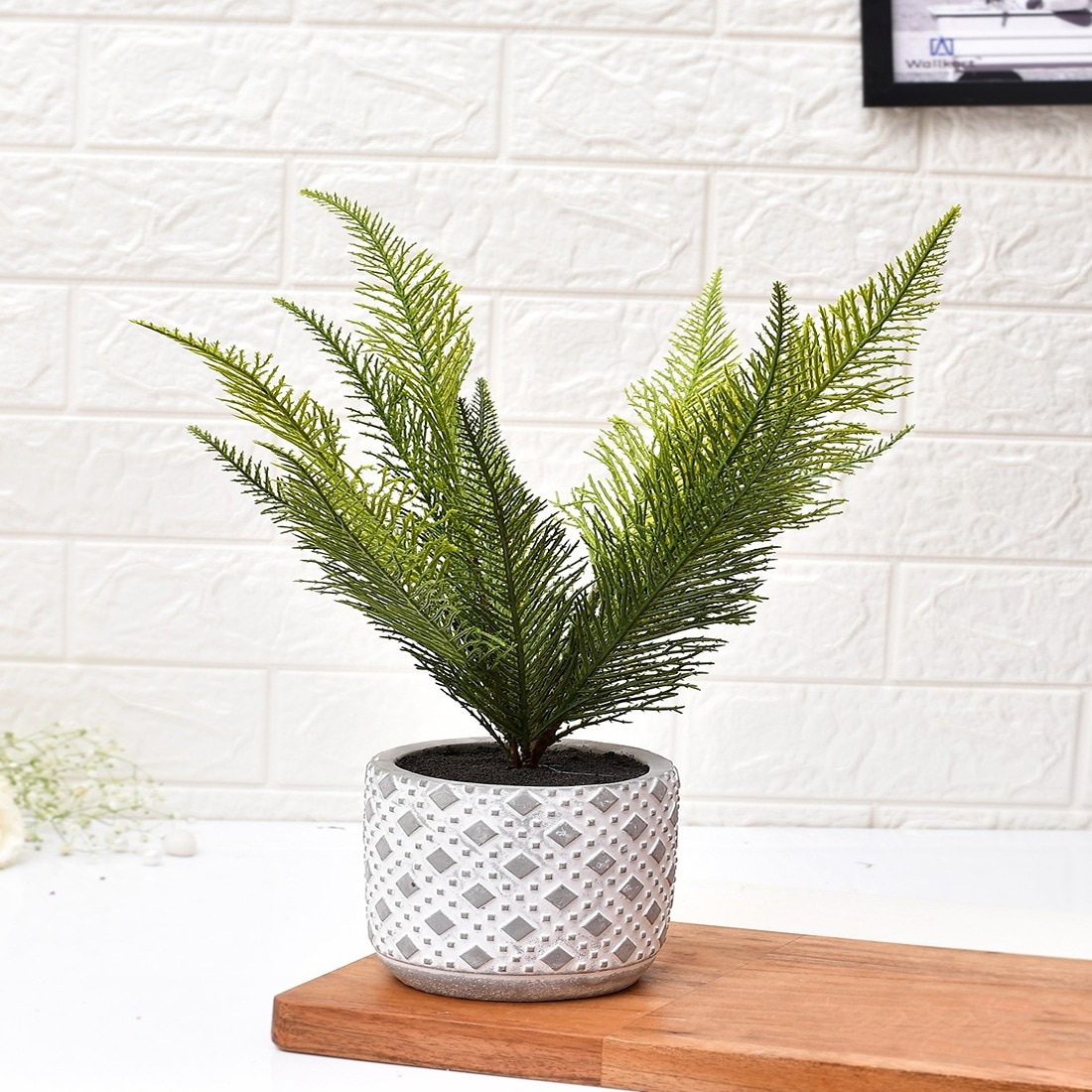 Diamon Patterned Pot With Artificial Plant