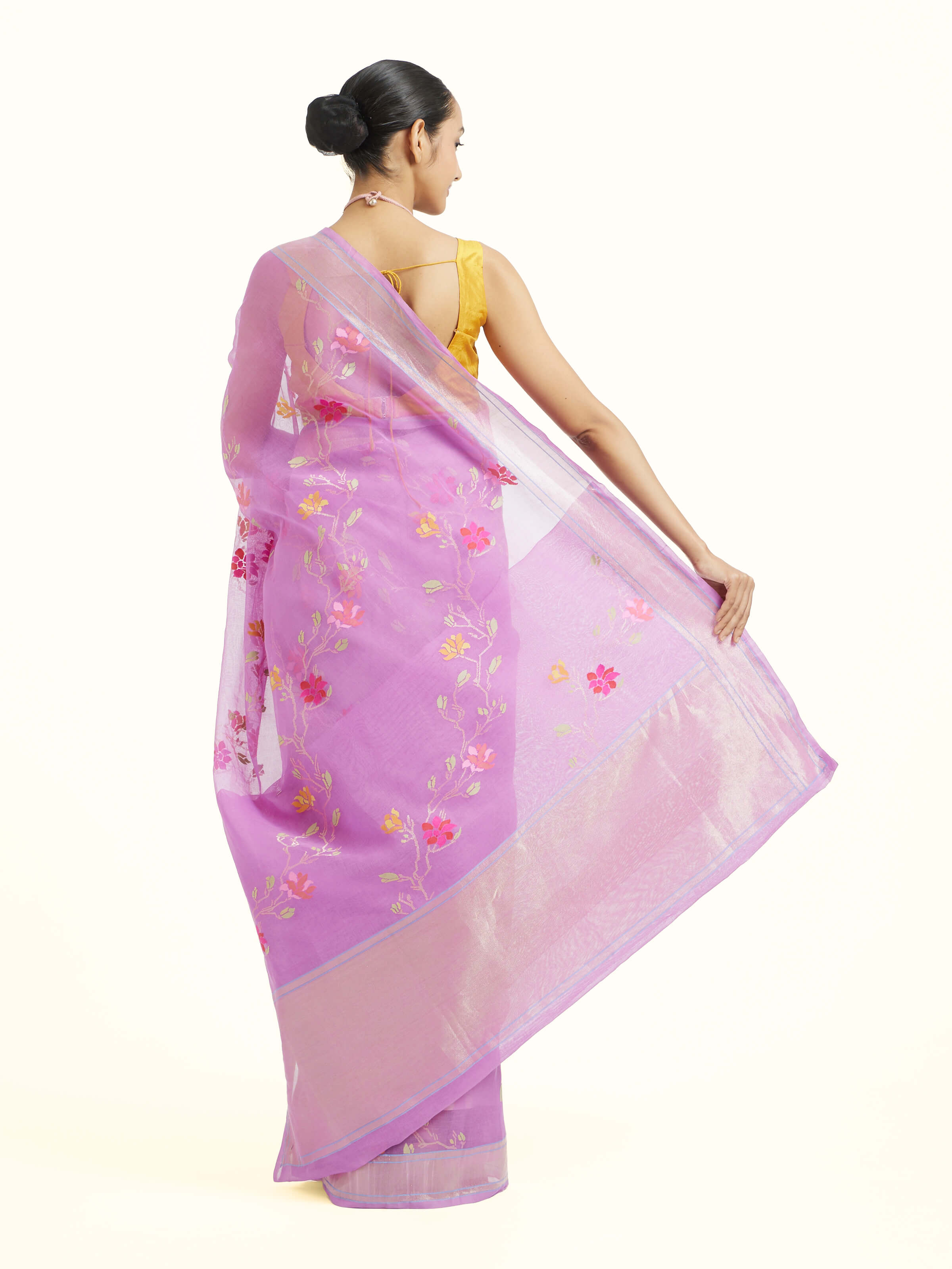 Back view of lavender cotton Awadh Jamdani Banarasi saree displaying elegant pallu design