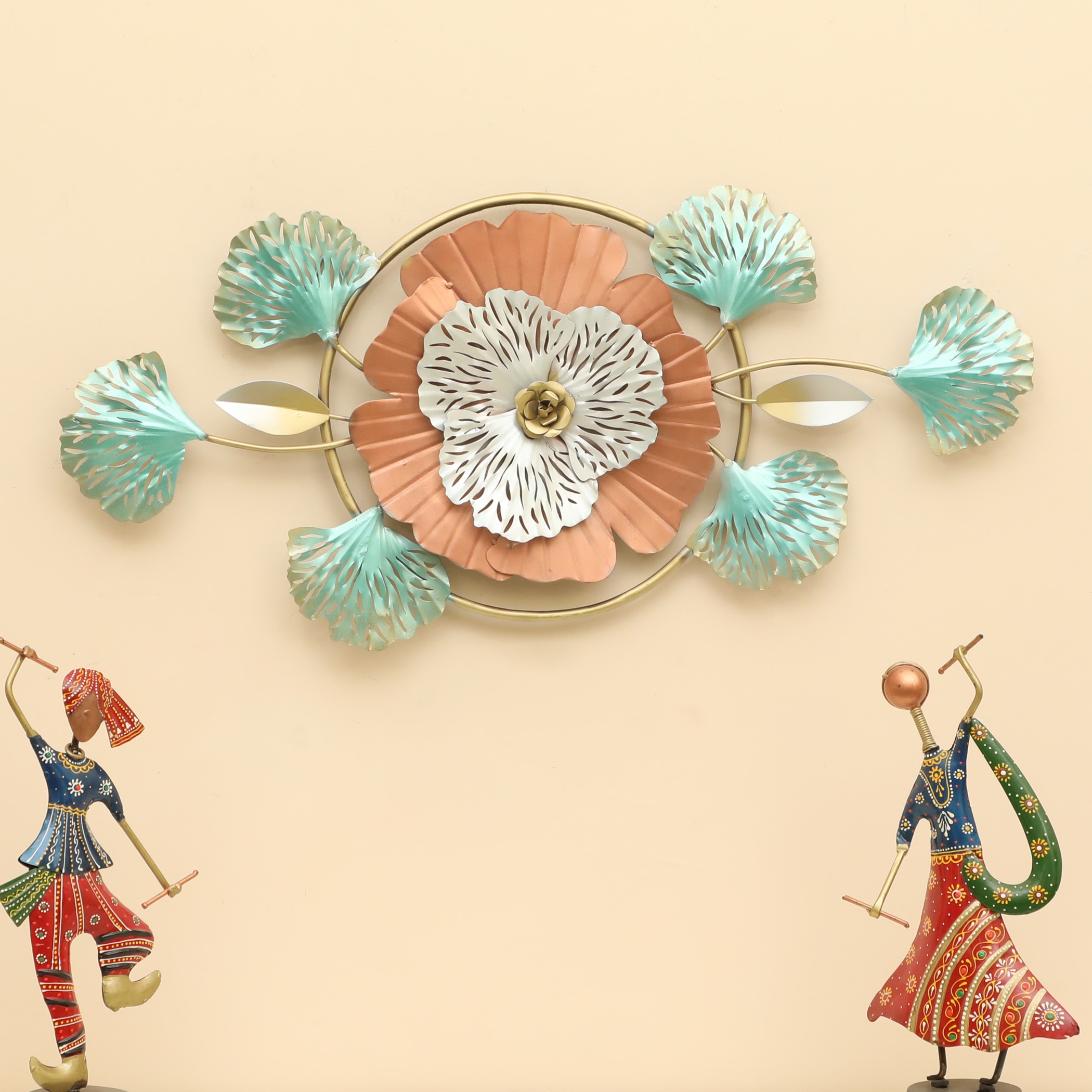 W-Rochelle Abstract Metal Wall Decor in Multicolor Set of 1 - Vedas Exports
