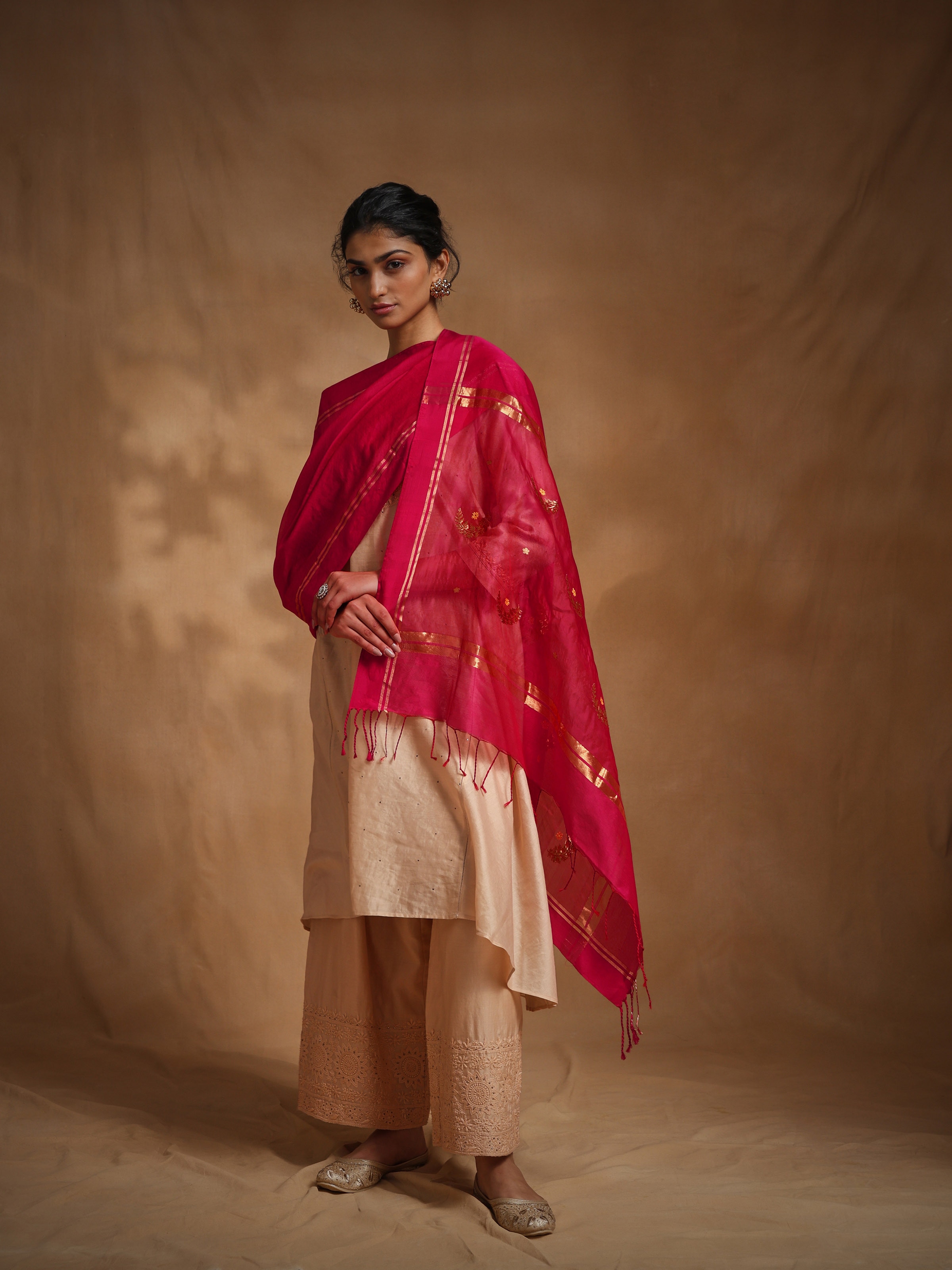 Stylish pink Chanderi cotton silk dupatta - model lifestyle image