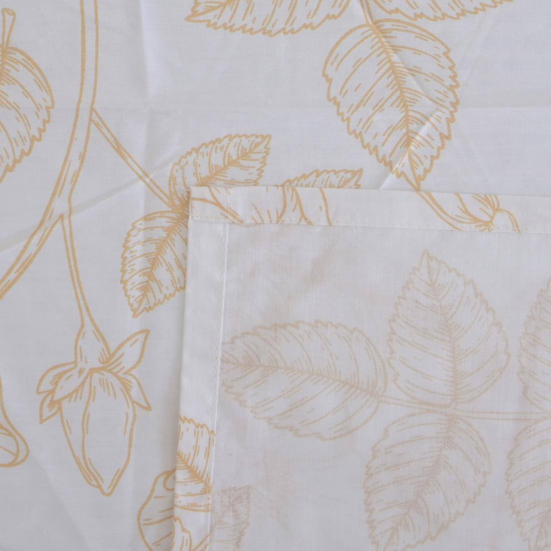 Threads Silky Touch Premium Super King Size Flat Bedsheet 275 x 275 cms