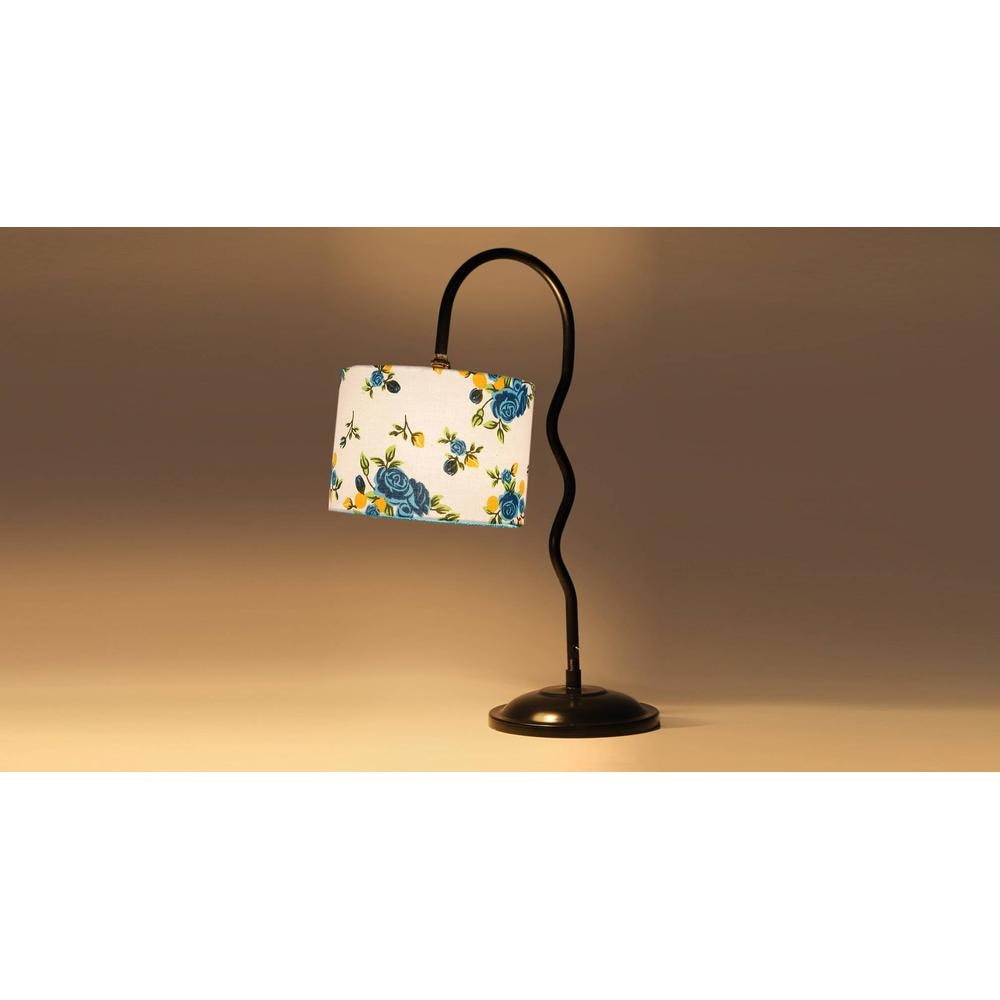 Multi cotton Zig Zag Curvy table lamp with Iron Base (SP35)