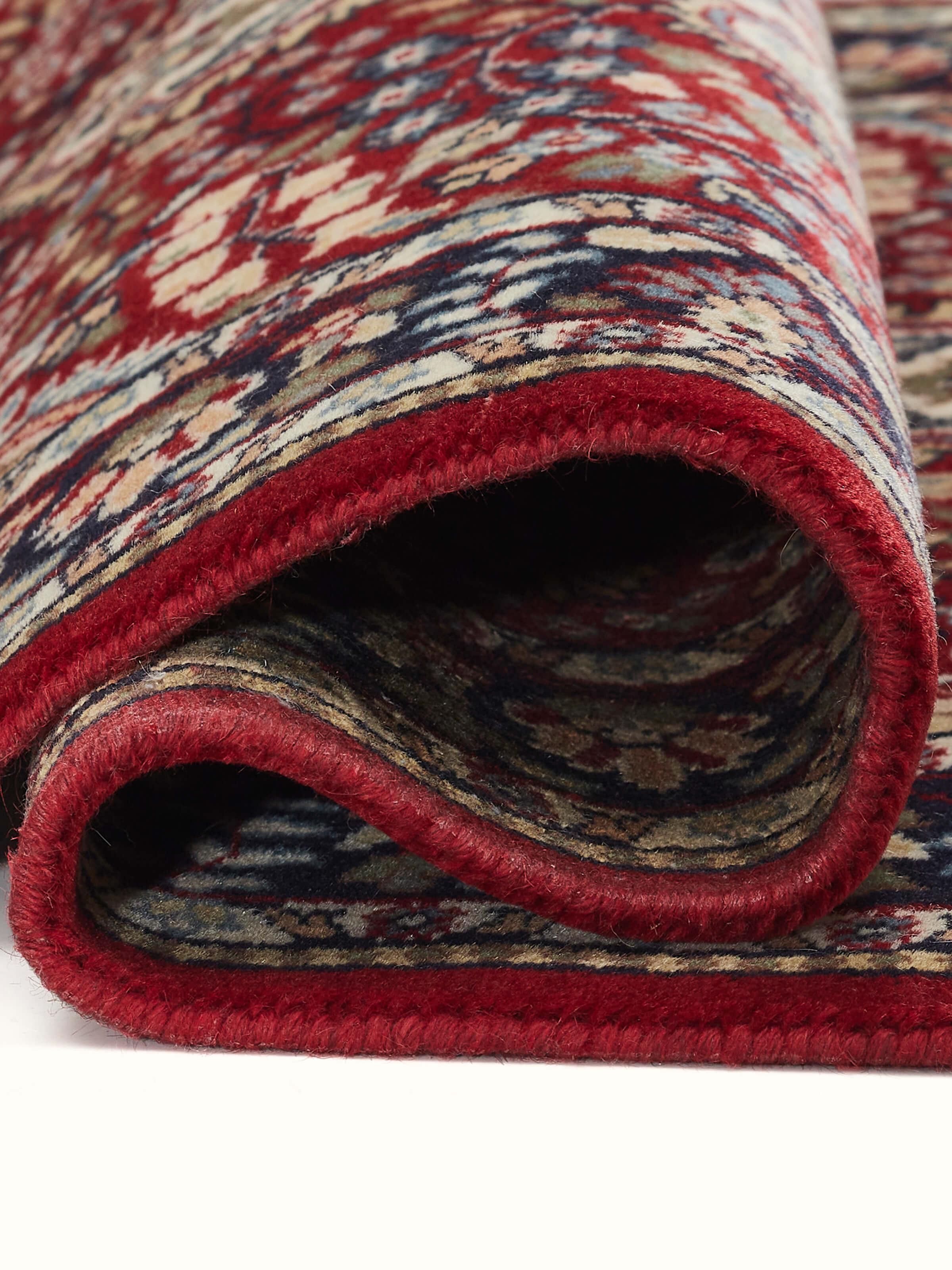 Traditional Persian Red Kashan Gwalior Wool Hand-Knotted Carpet