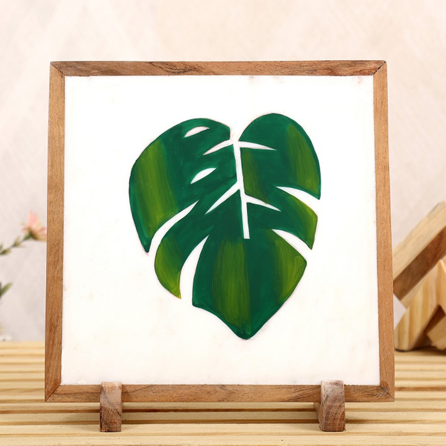 Big Leaf Marble Showpiece - Posh N Plush