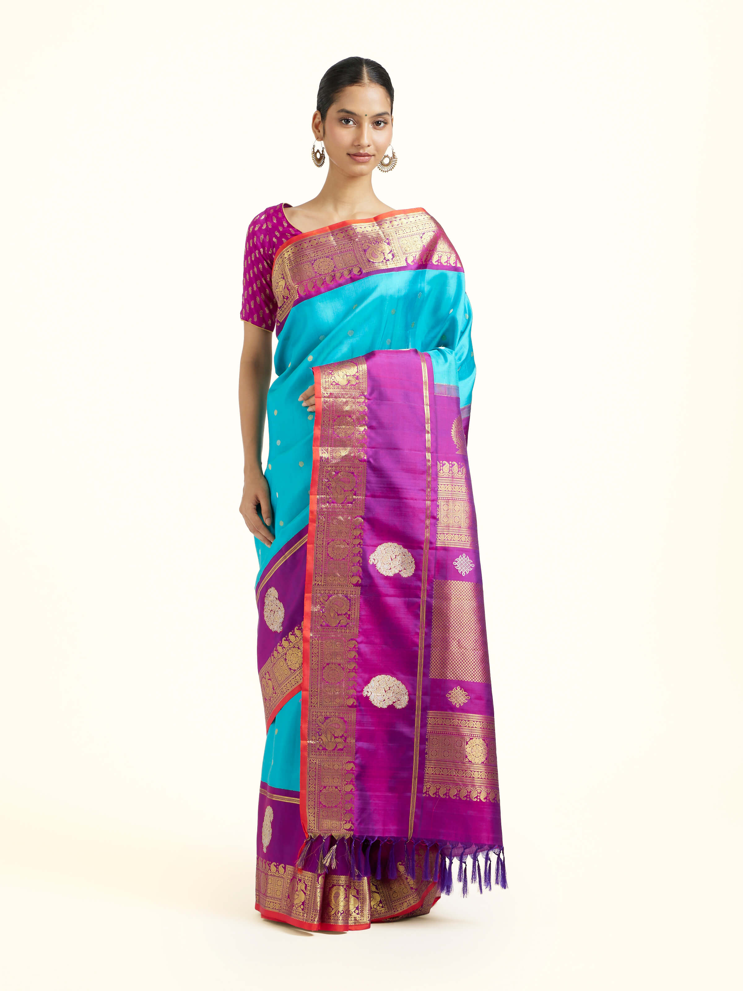 Turquoise Mulberry Silk Gadwal Handloom Zari Saree