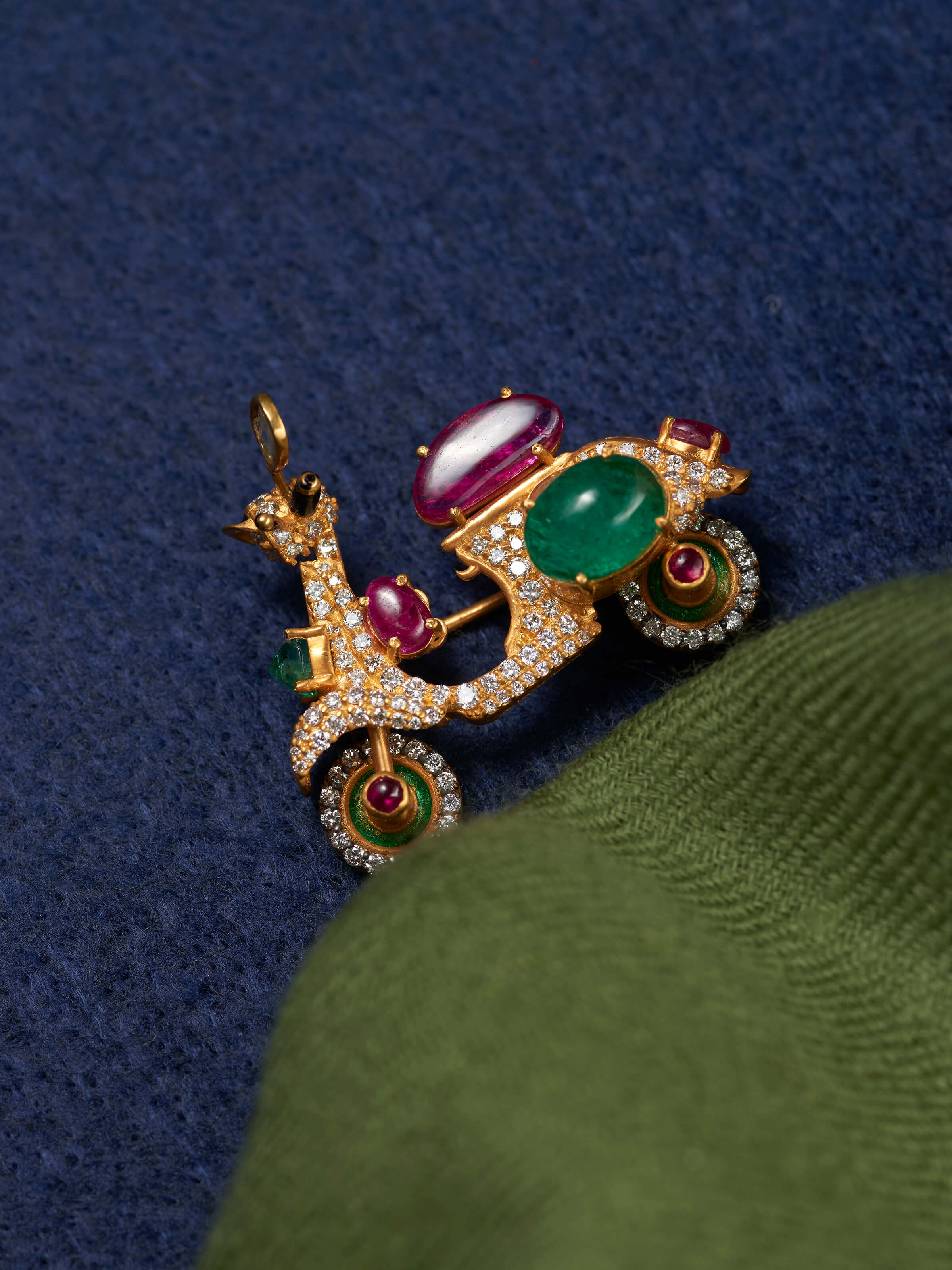 14 Karat Gold Brooch Pin