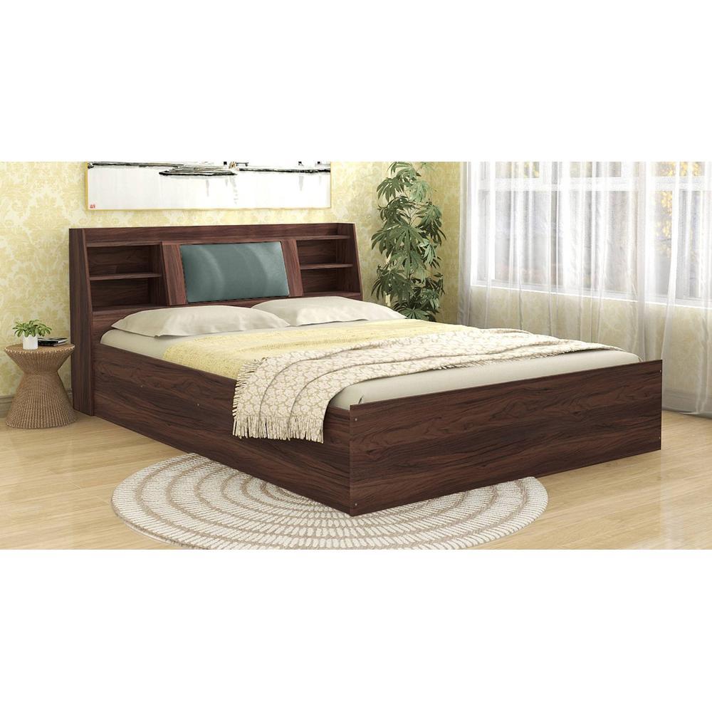 Lavish Center Queen Bed Design 4