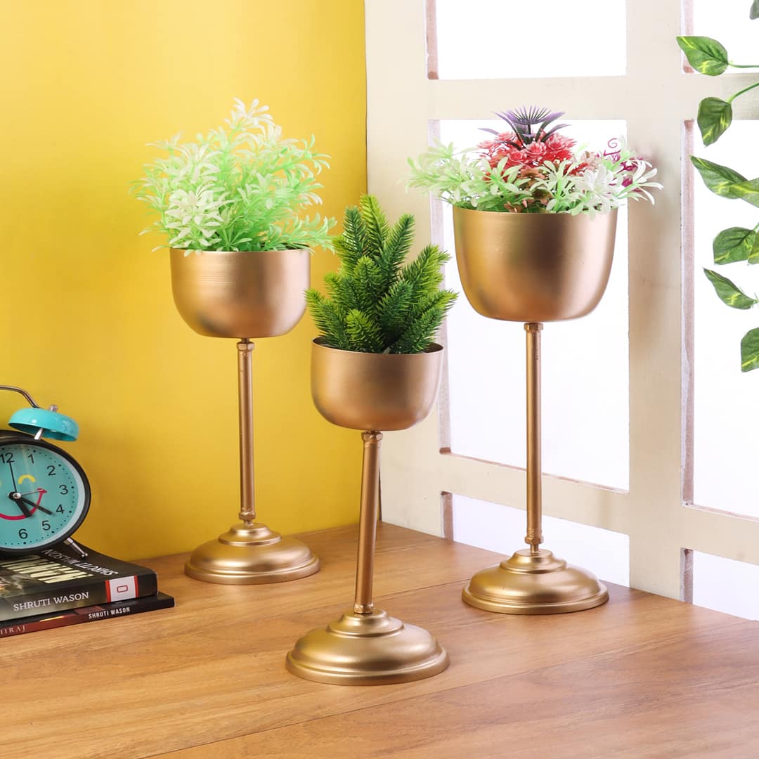 Small Detachable Planter Set Of 3 In Gold Colour