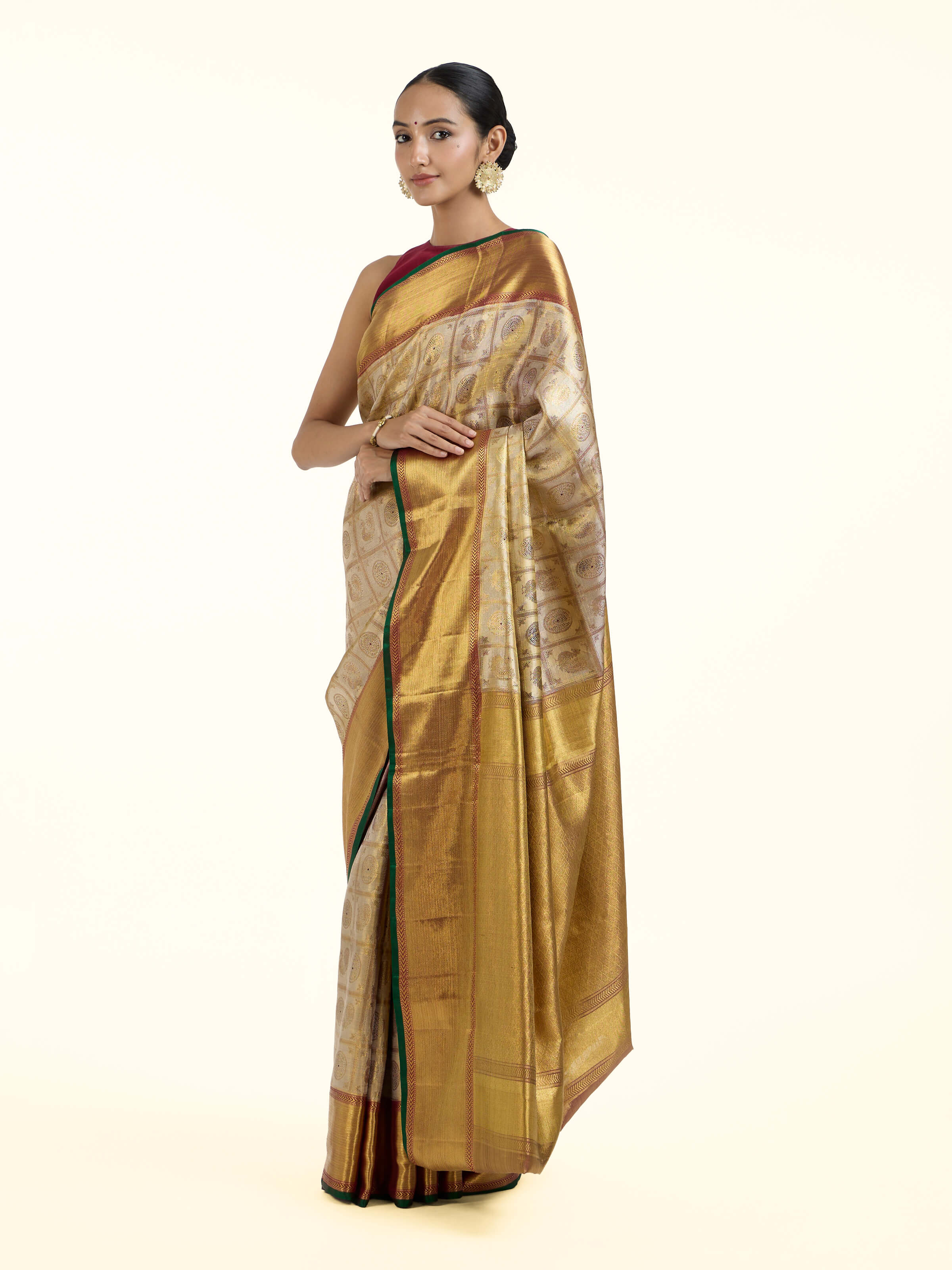 Side view of the Gold Silk Kancheepuram Saree