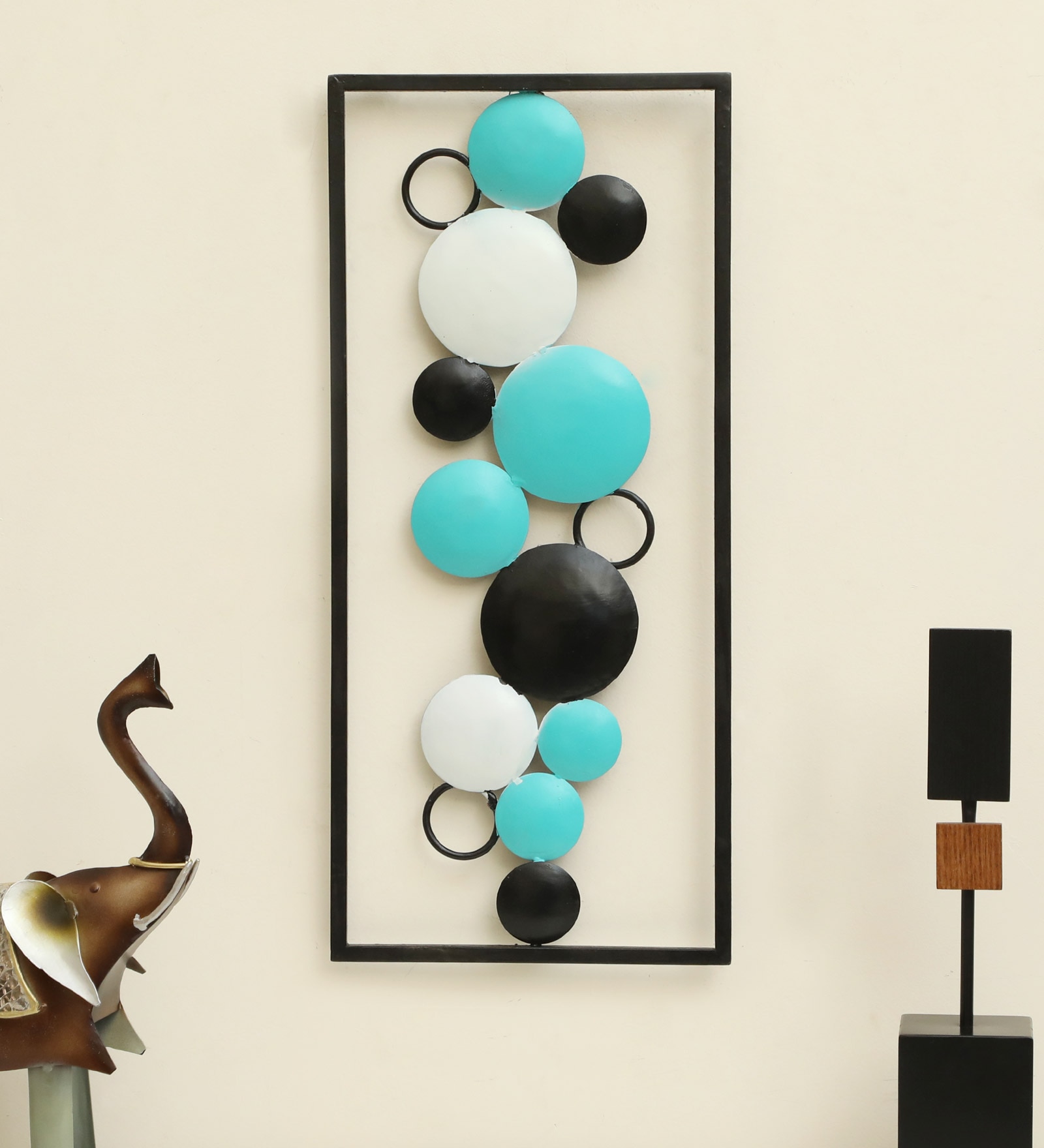 Mararai Abstract Metal Wall Decor in Multicolor Set of 1 - Vedas Exports