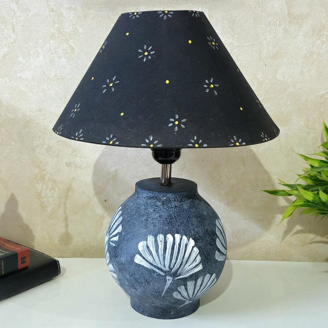 Grey Stone Finish Handpainted And Hancarved Distress Wooden Table Lamp